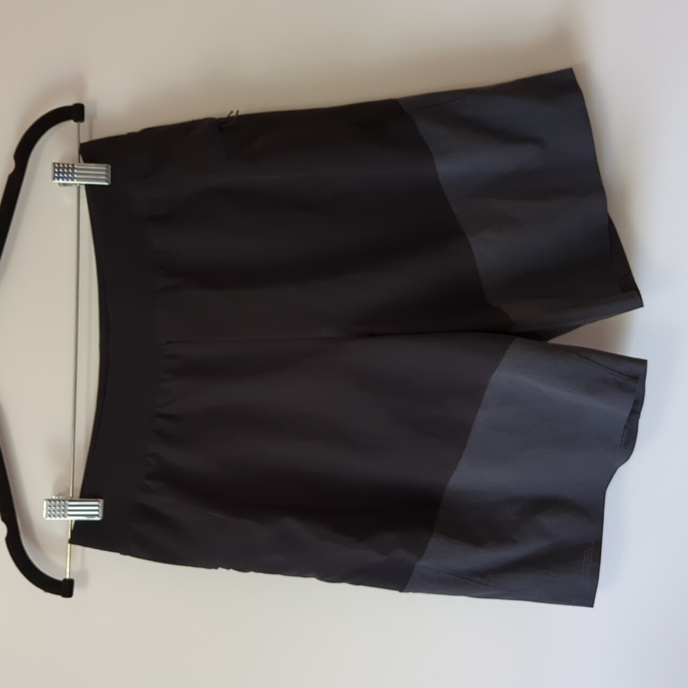 Lululemon T.H.E. Short *Nulux Liner 9" - Black - Size Small